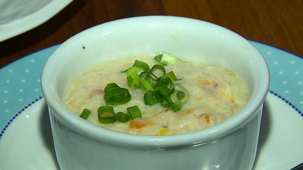 Aprenda a preparar receita grega da sopa 'avgolemono' — Foto: Reprodução/RPC