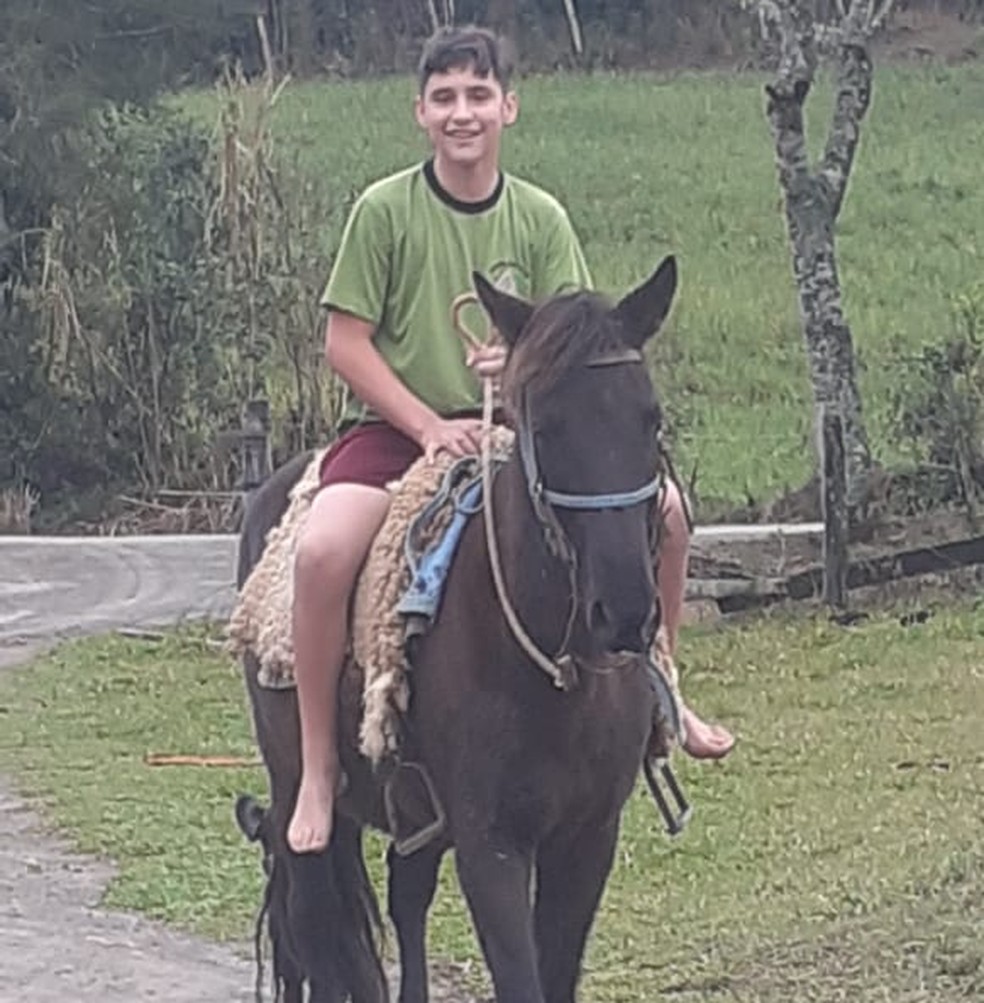 Adolescente tinha 12 anos e morava em uma propriedade rural de Rio Azul — Foto: Arquivo pessoal
