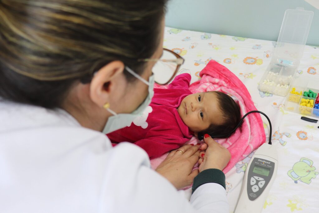 HMDPF realiza teste da orelhinha em quase 50 bebês