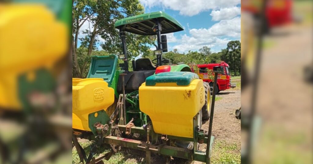 Homem fica com perna presa e esmagada em maquinário agrícola em Mafra