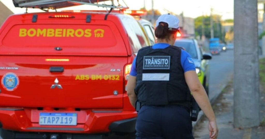 Colisão entre moto e caminhonete deixa motociclista gravemente ferido na PR-151