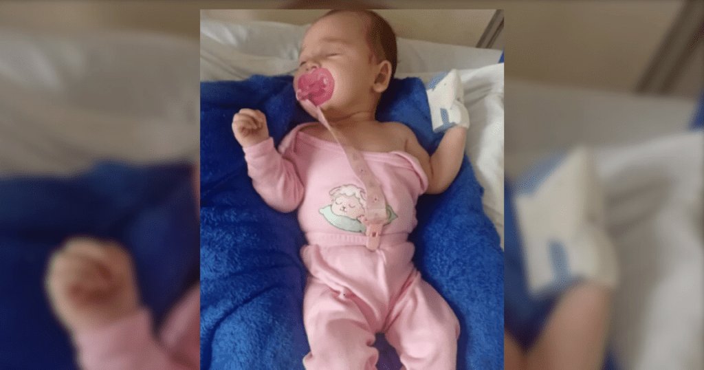 Bebe de 2 meses sofre fraturas e derrame após ser atacada com tijolada em Rio Negrinho