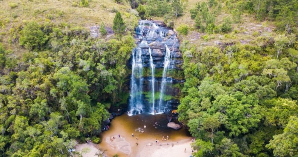 Jovem de 23 anos morre afogado na Cachoeira da Mariquinha, em Ponta Grossa