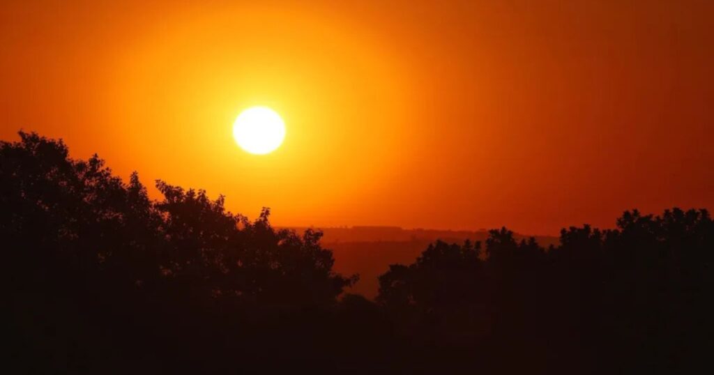 Paraná registra sensação térmica de quase 60°C; veja a previsão para terça (18)