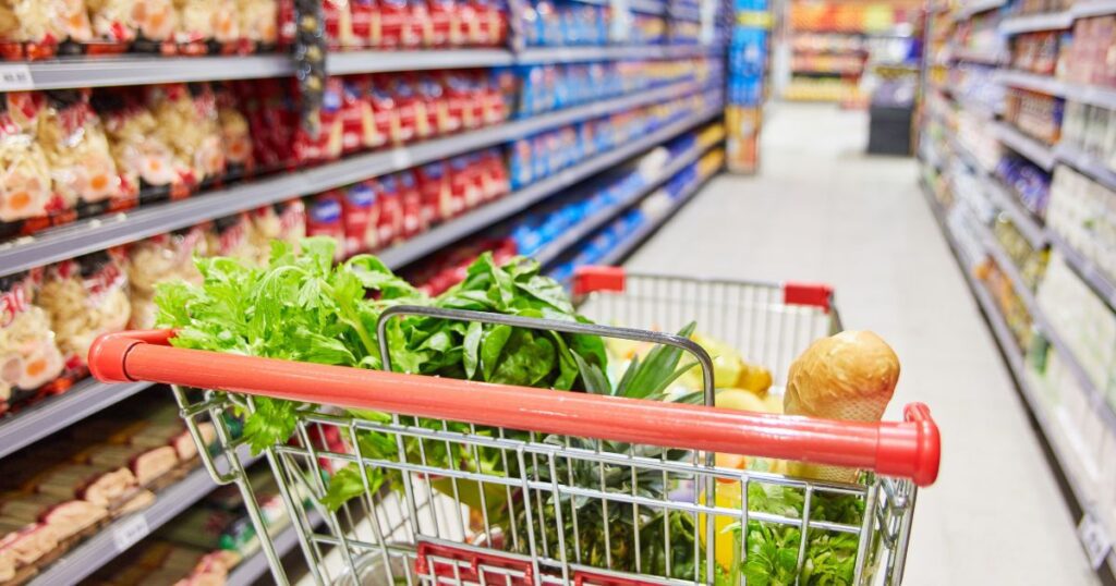 Café, carnes e outros alimentos vão ficar mais baratos após medida do governo; entenda