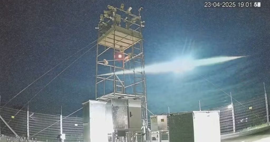 VÍDEO: meteoro é visto em várias cidades do Sul do Brasil e ganha repercussão nas redes sociais