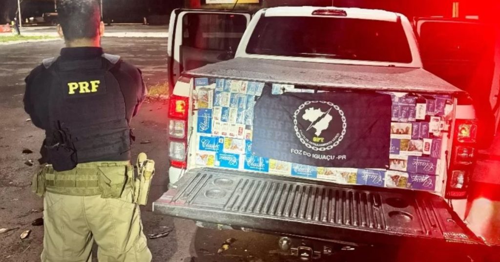 VÍDEO: PRF apreende caminhonete com 40 caixas de cigarros contrabandeados na BR-277