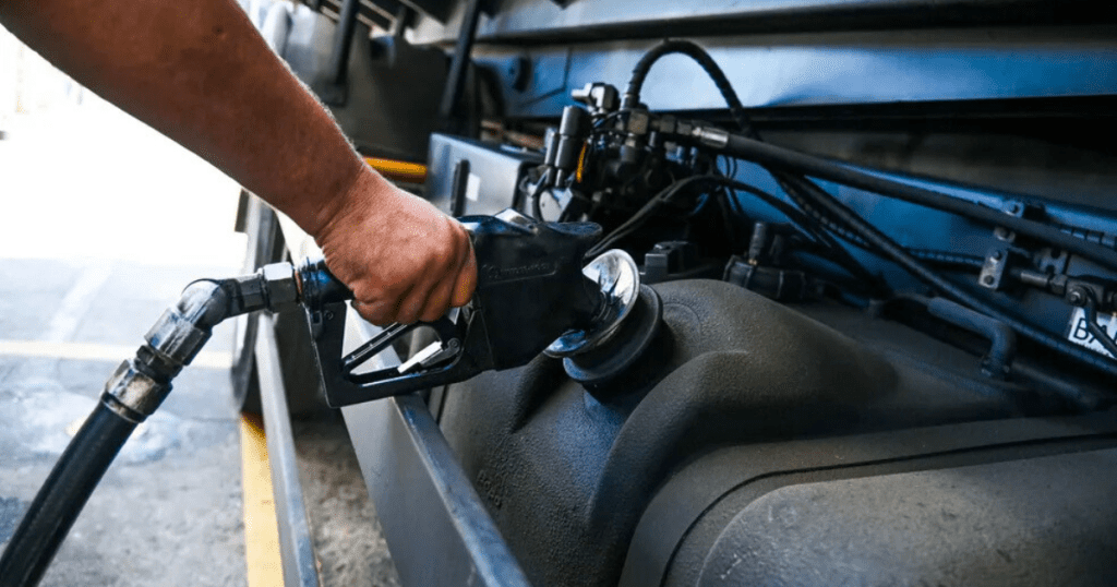 Petrobras anuncia redução de R$ 0,16 no litro do diesel para as distribuidoras