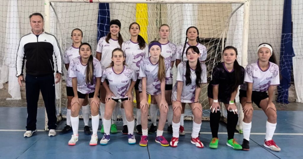 Futsal feminino garante medalha para São João do Triunfo na fase regional dos Jogos Escolares do Paraná