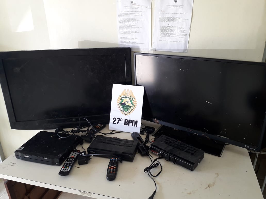 PM recupera TVs furtadas e prende autor