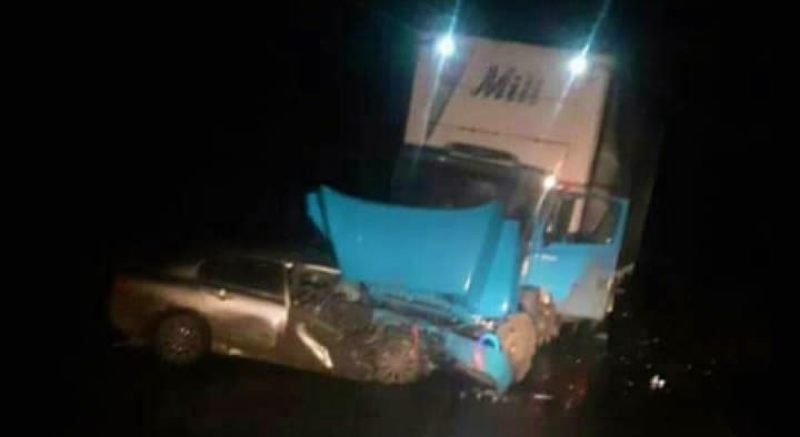 Motorista morre em colisão frontal entre caminhão e automóvel, em Rebouças