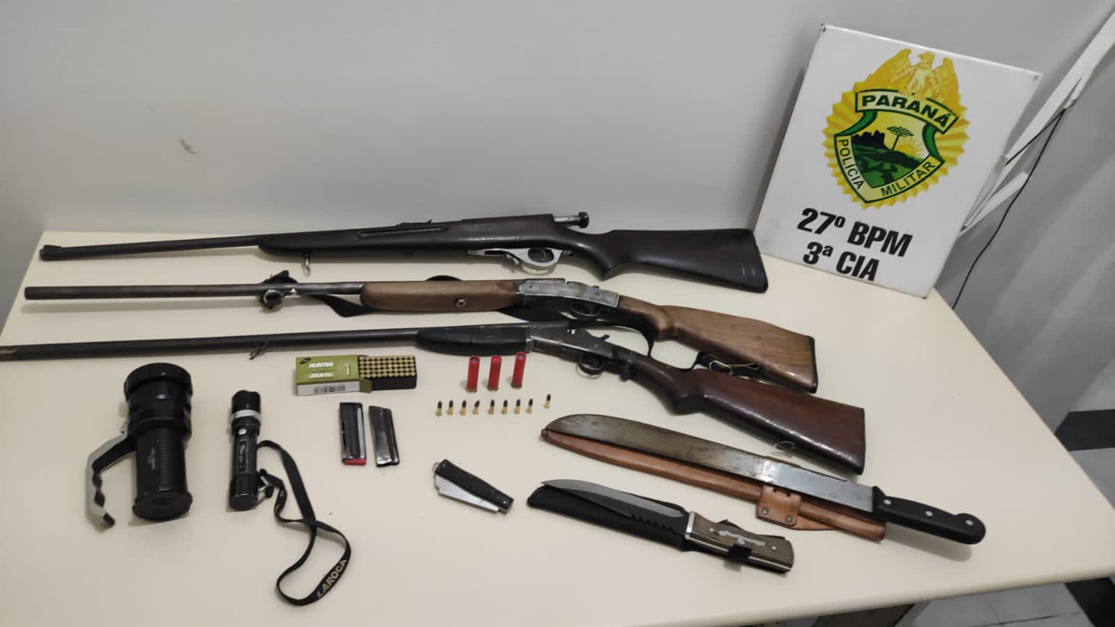 Após denúncia, polícia apreende armas de fogo e homens por caça de animais silvestres na Vila Nova