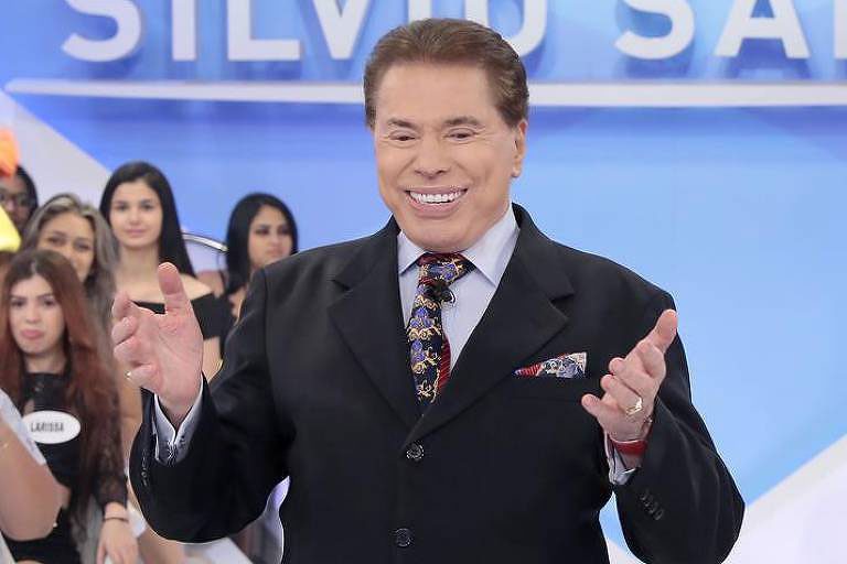 Silvio Santos, de 90 anos, é internado com Covid em SP