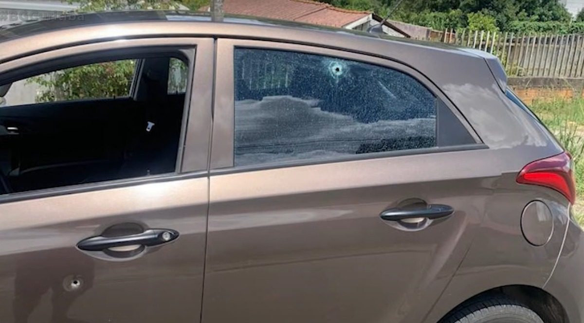 Mulher é suspeita de tentar matar ex por desconfiar que ele a traia com o melhor amigo