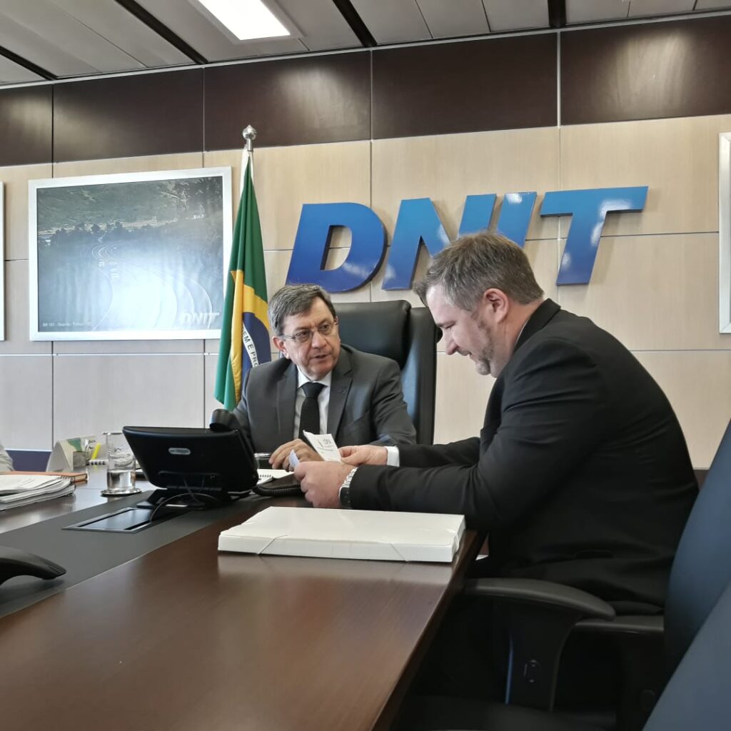 Deputado Emerson Bacil solicita melhorias na BR-476 em reunião com DNIT em Brasília