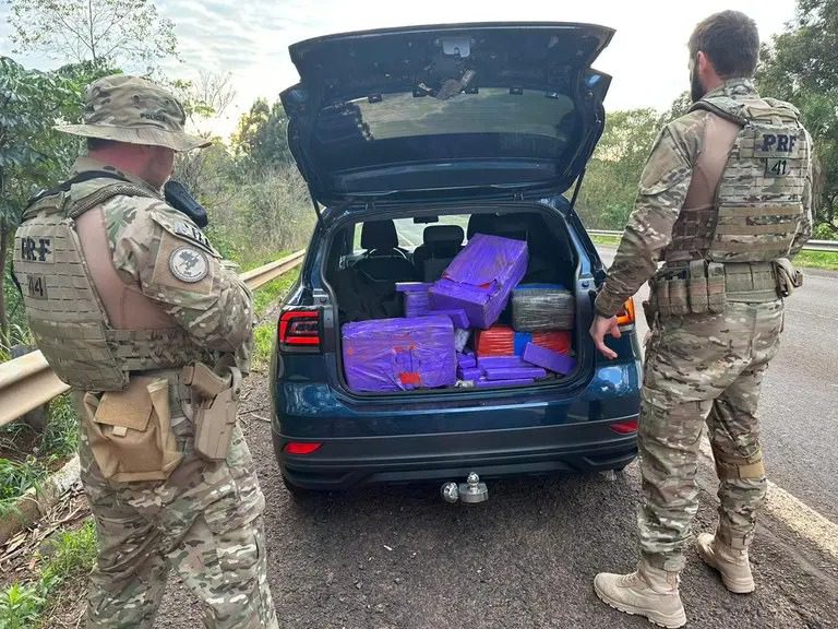 VÍDEO: PRF apreende mais de 400 quilos de maconha no Paraná; assista a perseguição