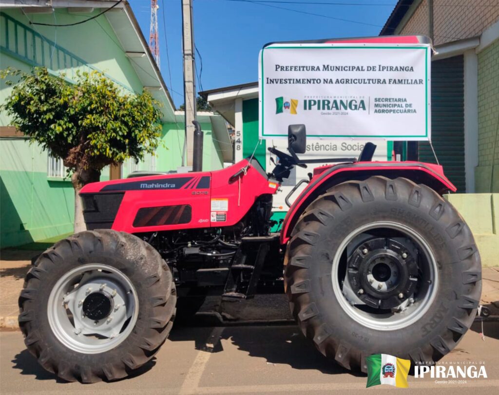 Secretaria de Agropecuária de Ipiranga recebe trator agrícola através de emenda de Emerson Bacil