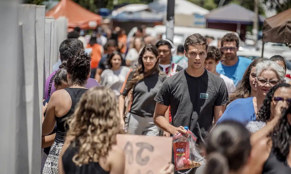 Inscrições para o Enem 2024 começam nessa segunda-feira (27)