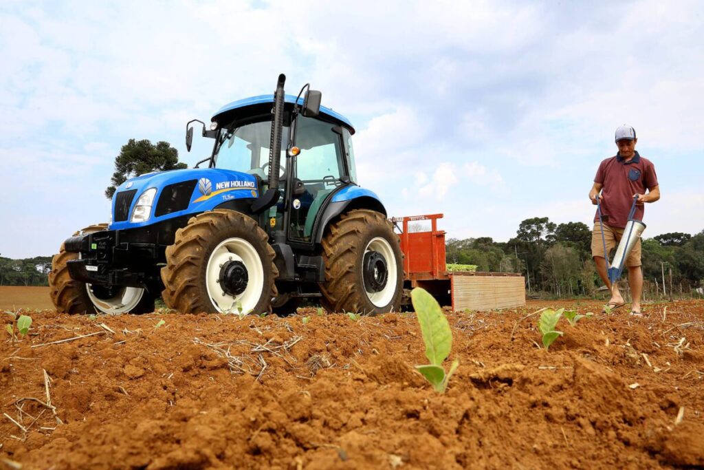 Produtores podem apresentar propostas para o Trator Solidário