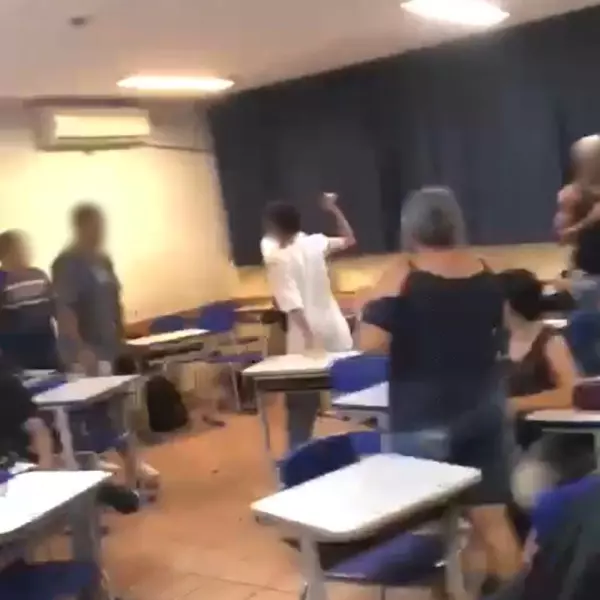 Alunos são esfaqueados durante confusão em sala de aula no Paraná