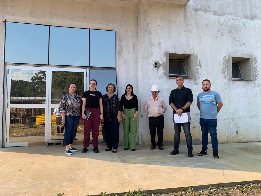 Representantes da SESA visitam obras do novo hospital Doutor Paulo Fortes em São Mateus do Sul