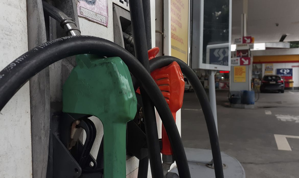 Petrobras aumenta 7,5% do preço de venda de gasolina para as distribuidoras