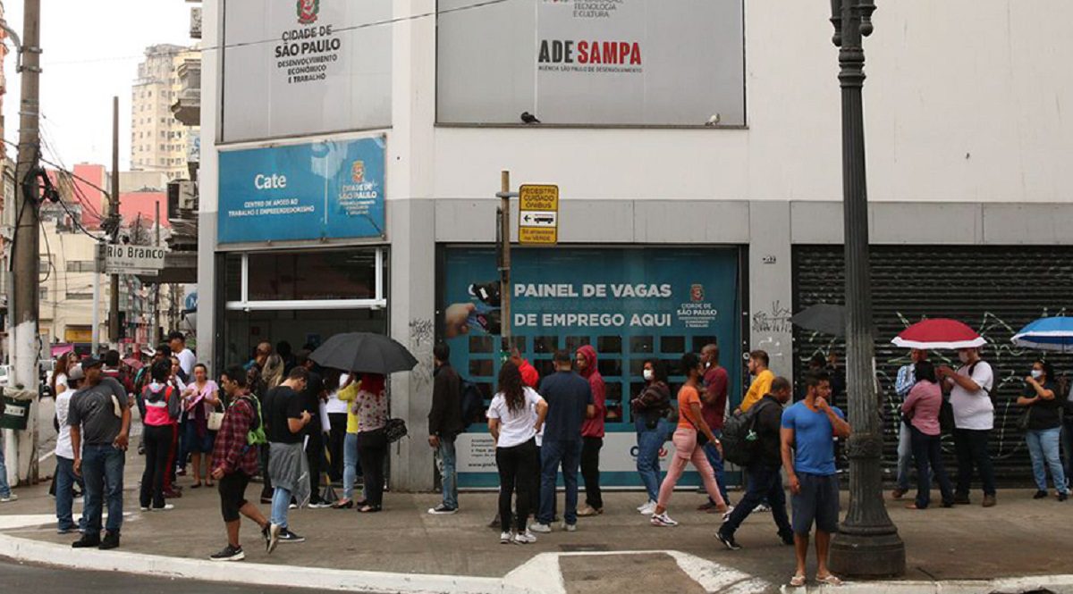 Número de desempregados cresce no Brasil, nos últimos 3 meses