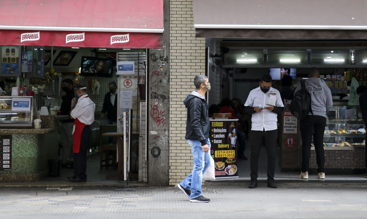 Governo prorroga prazo para pagamento de tributos do Simples Nacional