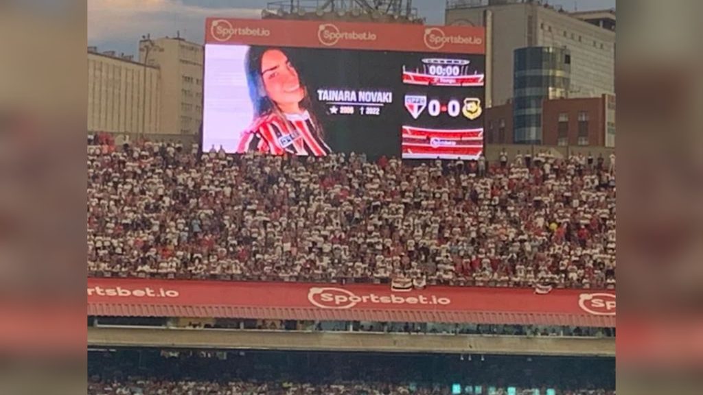 São Paulo FC presta homenagem a Tainara Novaki, triunfense que faleceu após grave acidente