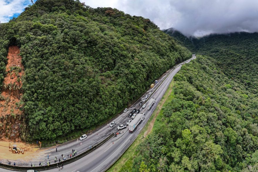 DER deve liberar faixa adicional no km 39 da BR-277 nesta quarta-feira (21)