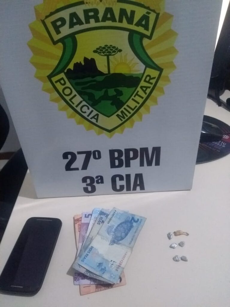 Equipe RPA da PM aborda veículo importado e condutor é preso por posse de crack e direção irregular