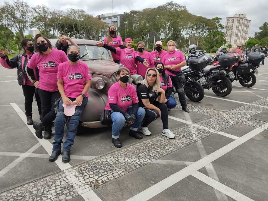 Expedição Filhas do Paraná volta a Curitiba após 2.800 km divulgando o Outubro Rosa