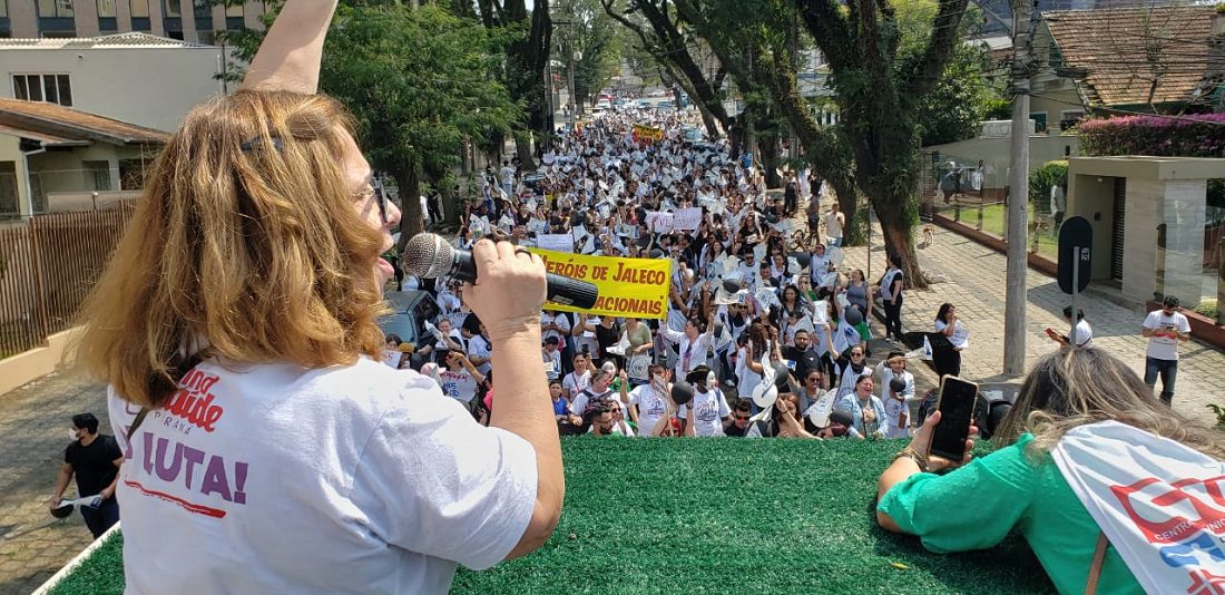 Mesmo com protestos da categoria, piso dos profissionais de enfermagem tem 2 votos pela suspensão