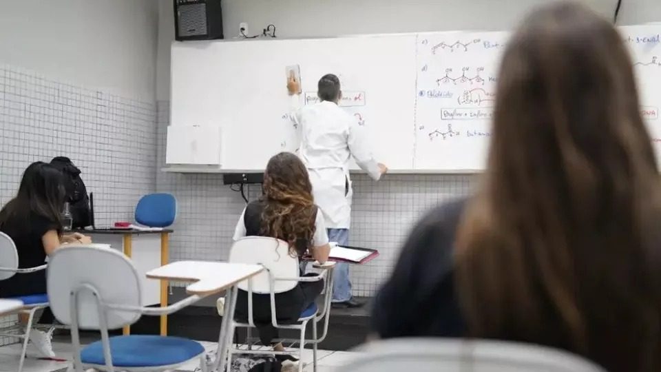 Senado aprova reformulação do ensino médio