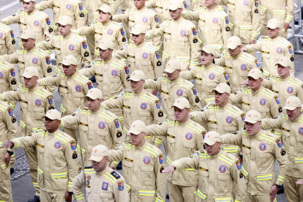 Corpo de Bombeiros do PR abre vagas para cadetes; saiba como se inscrever