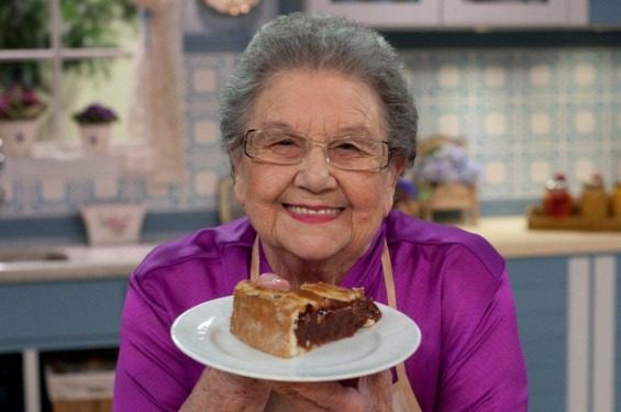 Morre ‘Vovó Palmirinha’, famosa apresentadora de programas culinários da TV, aos 91 anos