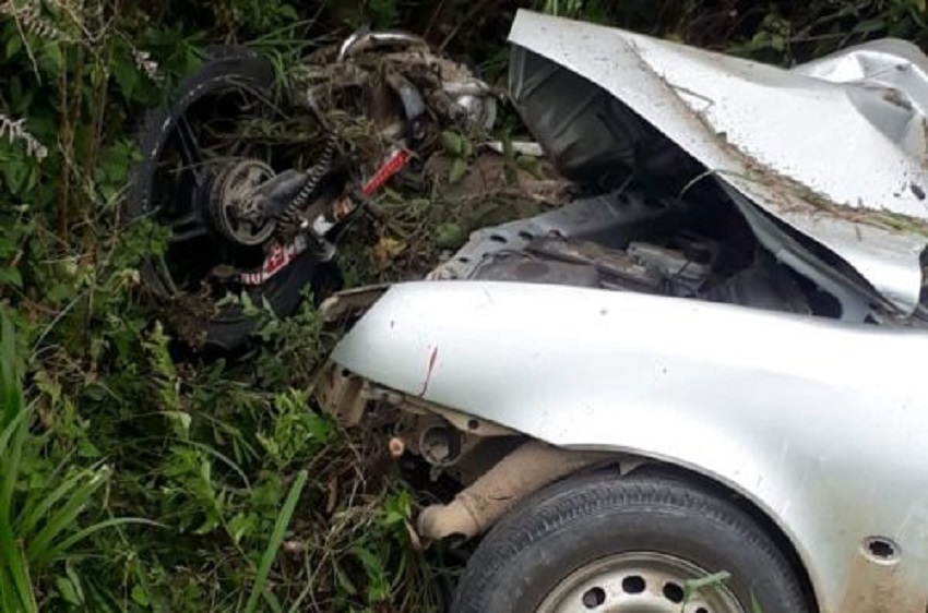 Rapaz de 17 anos morre ao bater moto contra veículo, na BR-153 em Rio Azul