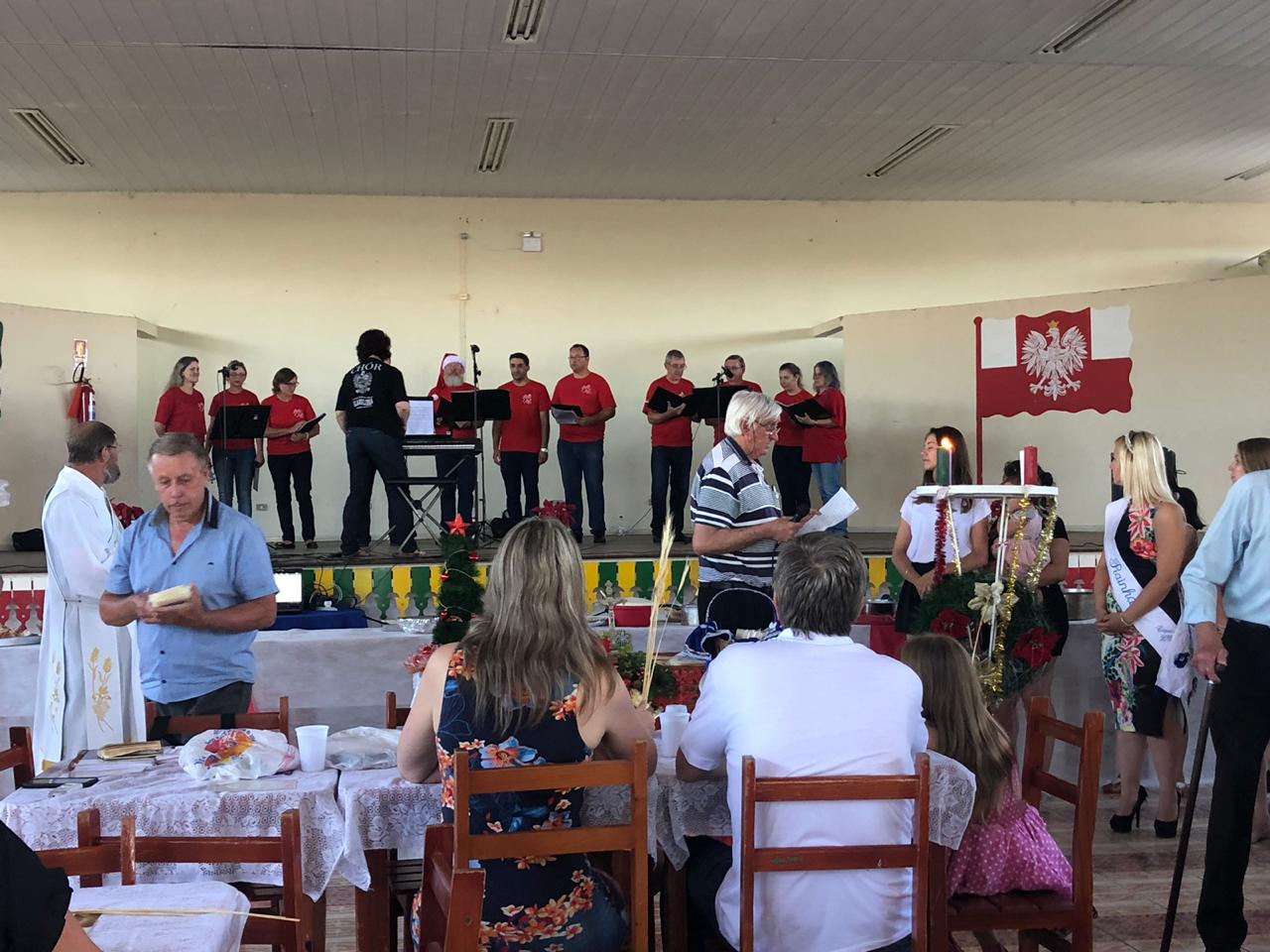 CEPOM realizou o Natal Polônes neste Domingo