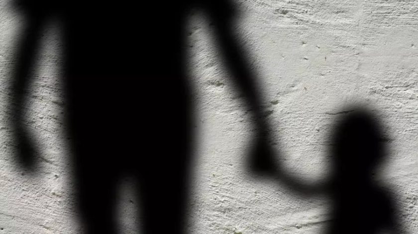Homem suspeito de abusar sexualmente de uma menina de 7 anos no PR, teria registrado os abusos em vídeos