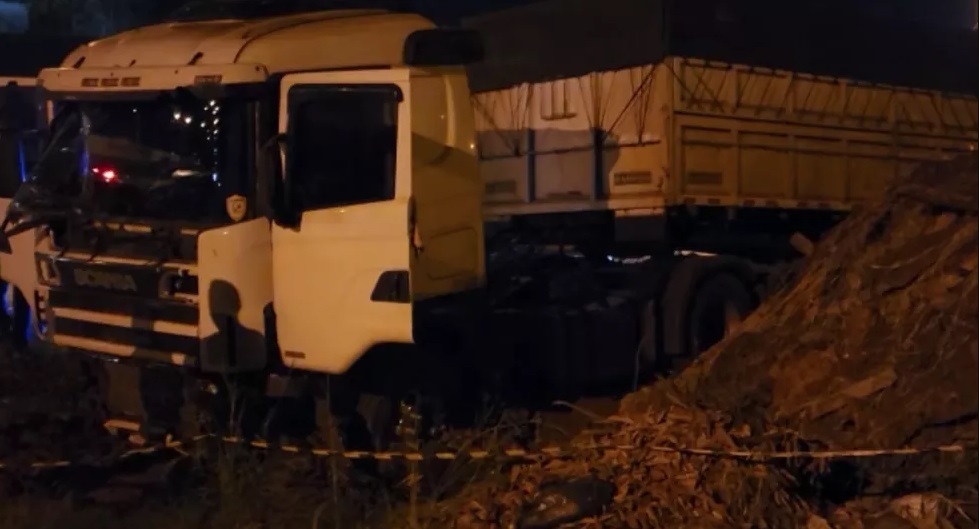 Acidentes de trânsito deixam dois homens mortos, em rodovia do PR