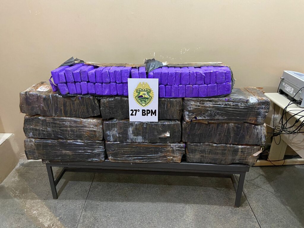 Carro clonado é encontrado com quase 200 quilos de maconha em Paula Freitas