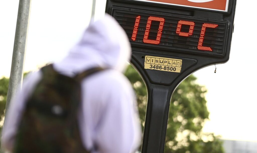 Temperaturas sobem um pouco, mas frio permanece no fim de semana