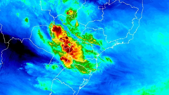 Alerta: grande ciclone se forma no Sul e choque com massa de ar quente provocará tempestades