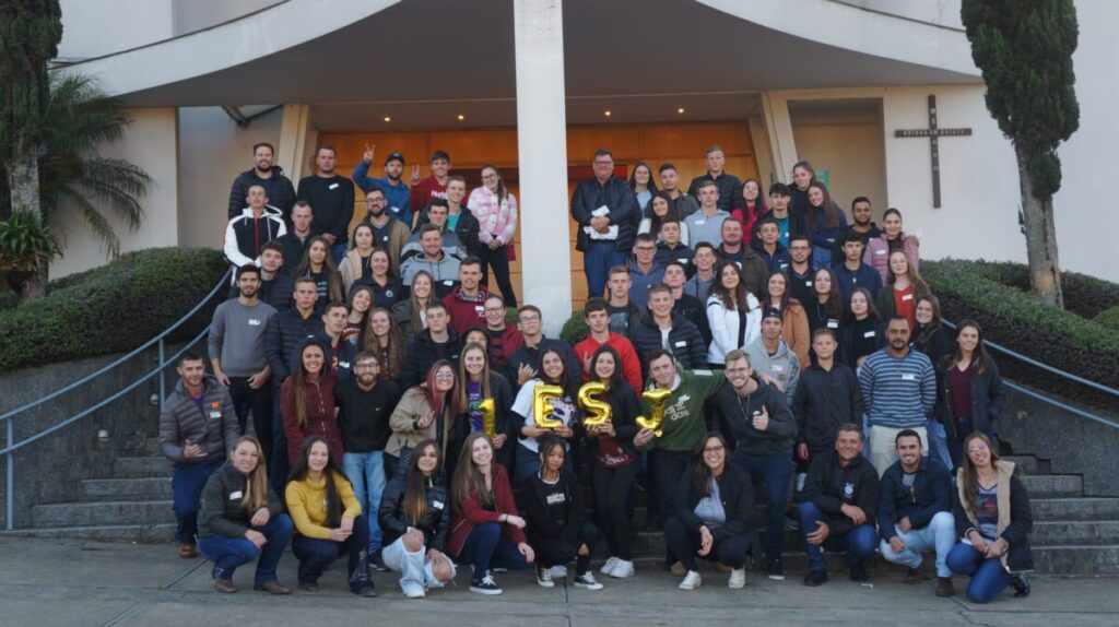 Mais de 60 jovens participam de evento religioso em São Mateus do Sul