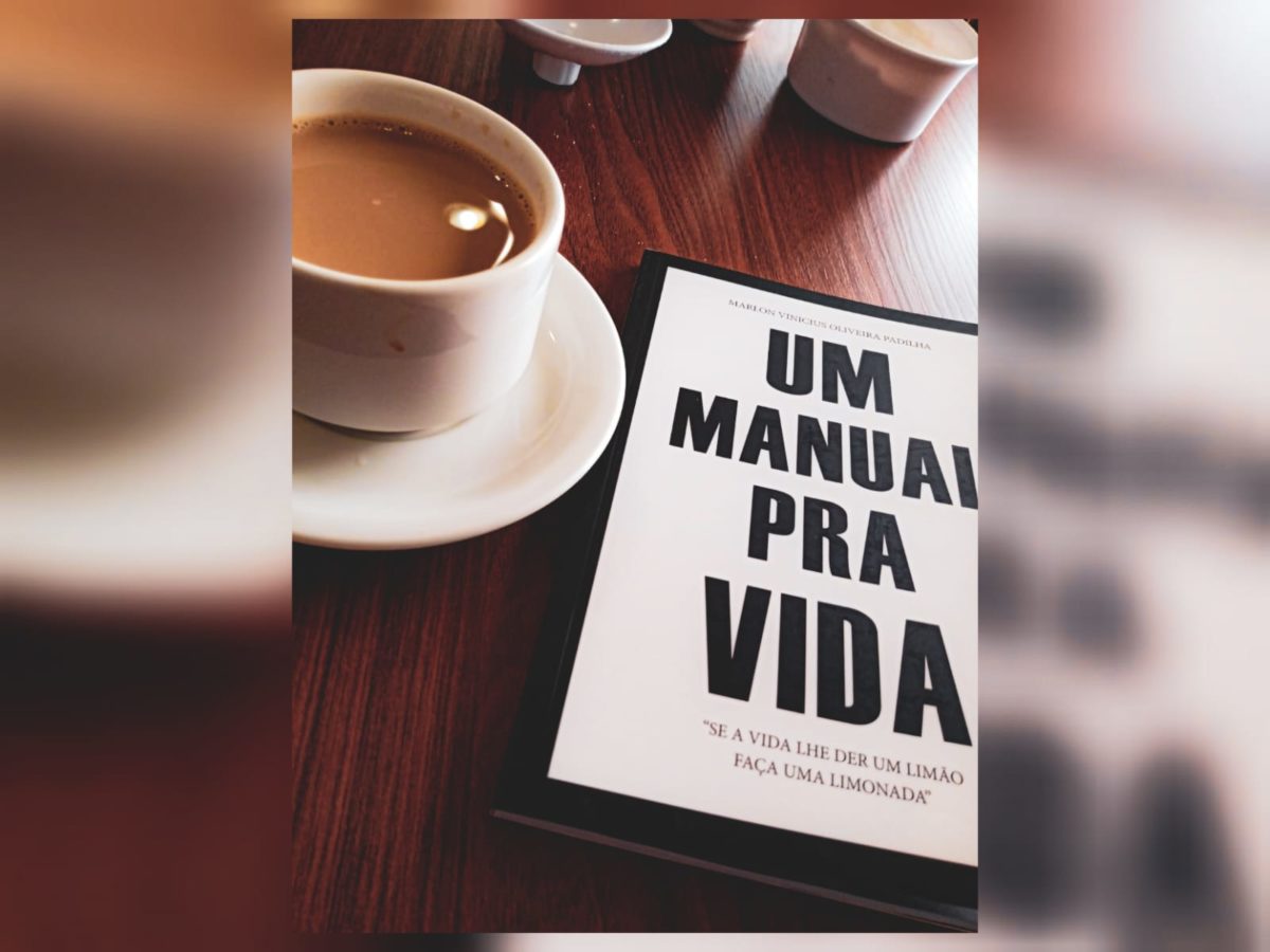 Escritor são-mateuense publica livro de autoajuda