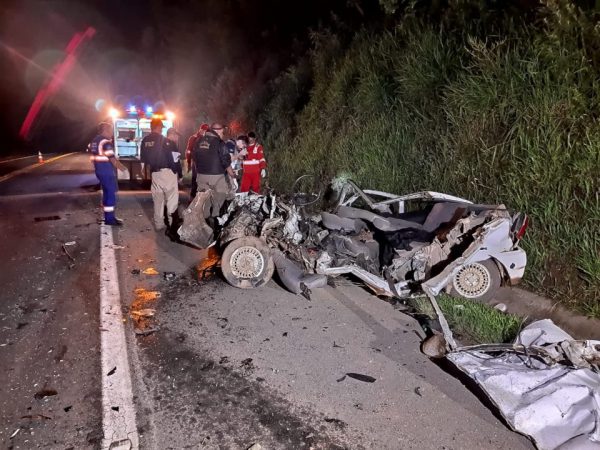 Acidente na BR-476 mata dois moradores da Lapa