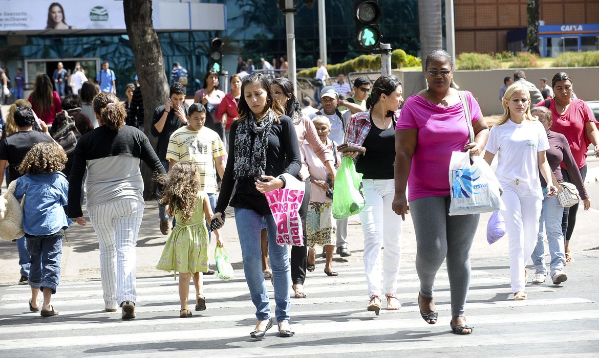 Taxa de desemprego de jovens atinge 27,1% no primeiro trimestre, aponta IBGE