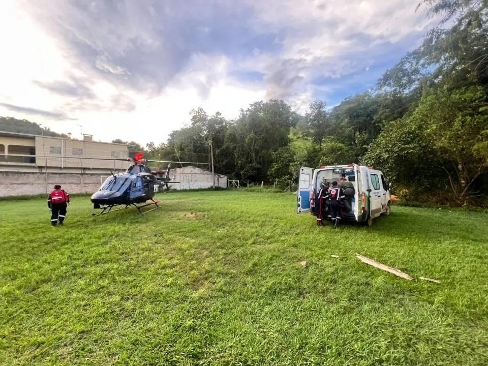 Jovem é pisoteado por cavalo e helicóptero é acionado para socorro no Paraná