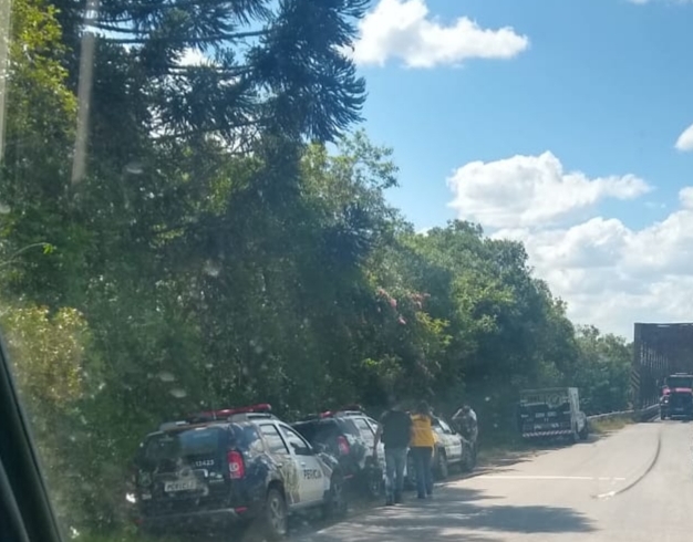 Cadáver é encontrado no Rio da Várzea, divisa de Campo do Tenente e Lapa