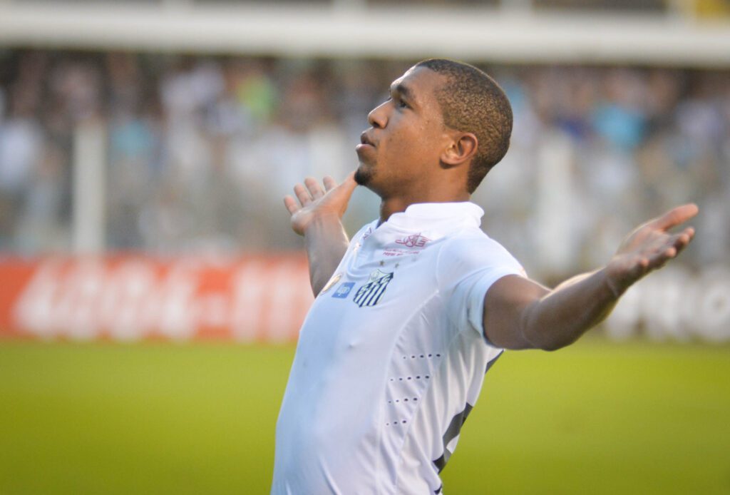 Coritiba mira goleiro Alex Muralha e outros reforços